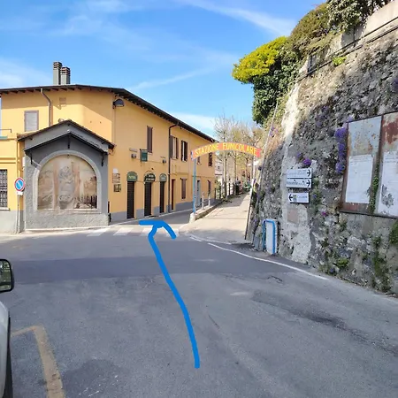 Via Funicolare Lägenhet