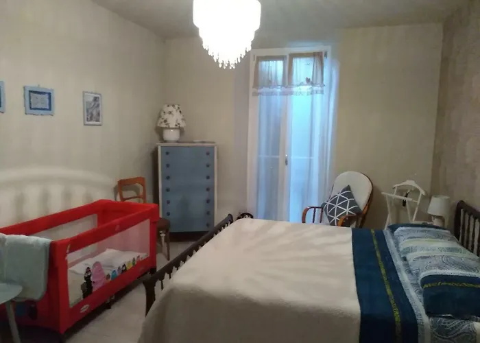 Via Funicolare شقة